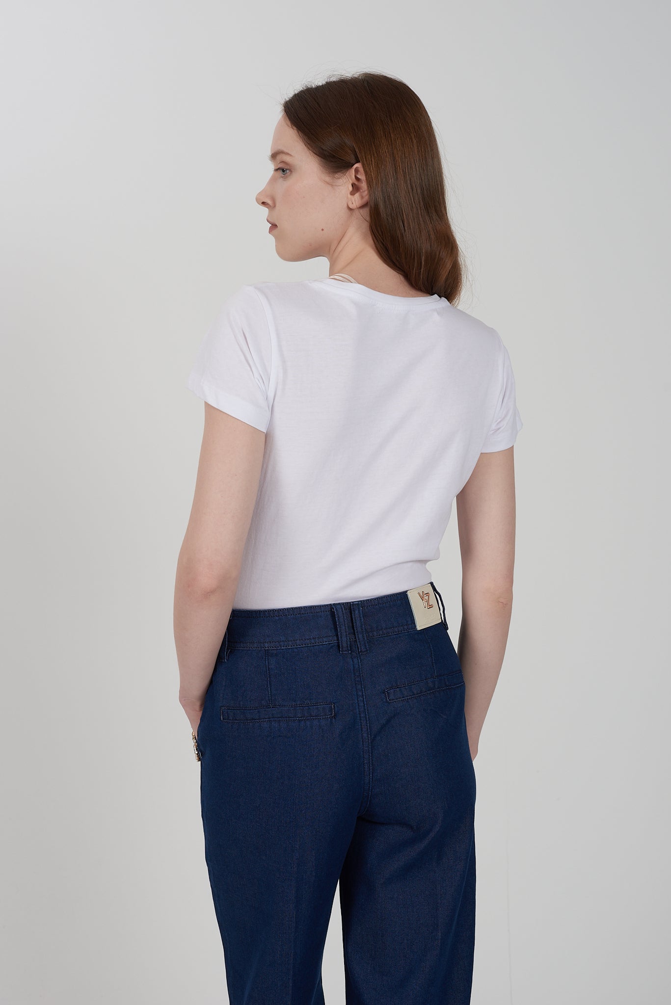 T-SHIRT YES ZEE GOLA REDONDA COLAR - Carla Valente