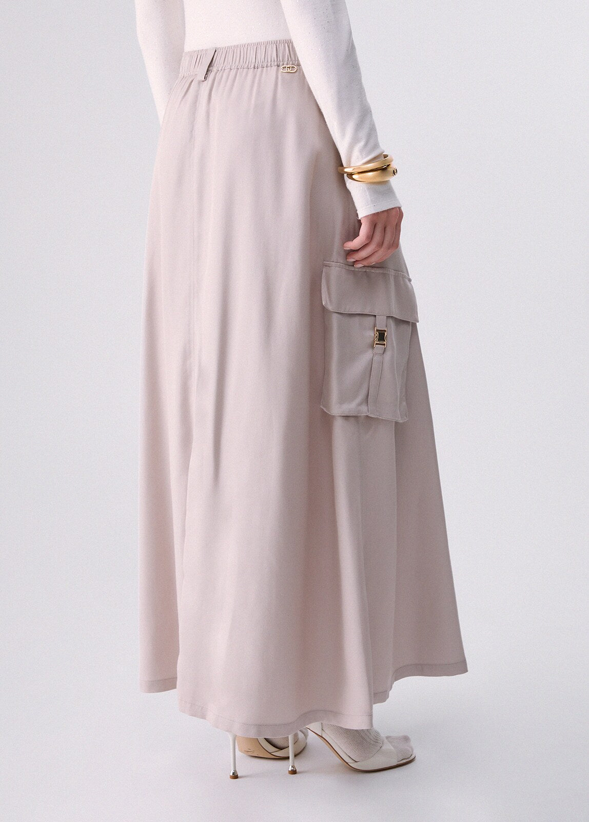 liujo-doc0318562|liujo-doc0318562-shopify-direct-v1-1e4b8d0194df3c89ad917ccbb8c46bc9|TF6218T647A|Linho|2|TF6218T647A__54502__02.jpg|46eb499c990cece12552bc45c0529e758b89d7b65512f16e671c8d85e47fe71b|https://www.liujo.com/on/demandware.static/-/Sites-liujo-master-catalog/default/images/E-TF6218T647A54502-2-N.jpeg