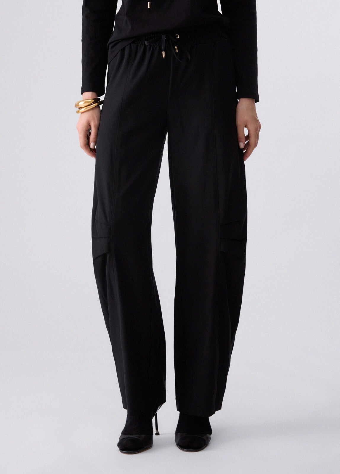 liujo-doc0318562|liujo-doc0318562-shopify-direct-v1-1e4b8d0194df3c89ad917ccbb8c46bc9|TF6268T700A|Preto|1|TF6268T700A__22222__01.jpg|d132c9f48aa8b4fad19bcebd85c3a6f500ad863bed8d583ca020efeb455dc8bf|https://www.liujo.com/on/demandware.static/-/Sites-liujo-master-catalog/default/images/E-TF6268T700A22222-1-N.jpeg