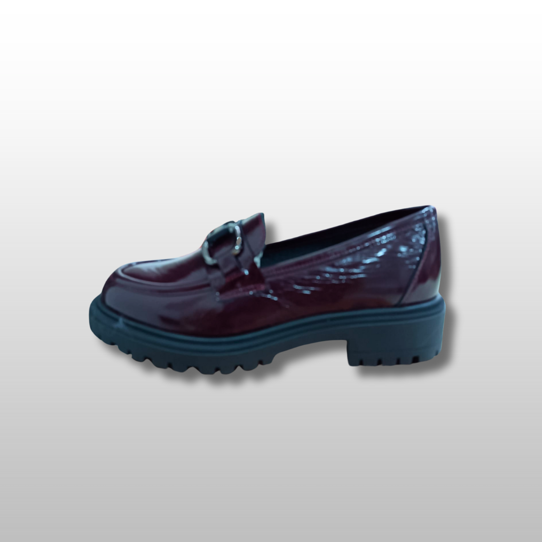 MOCASSIM DE VERNIZ COM FIVELA SOLA GROSA - Carla Valente
