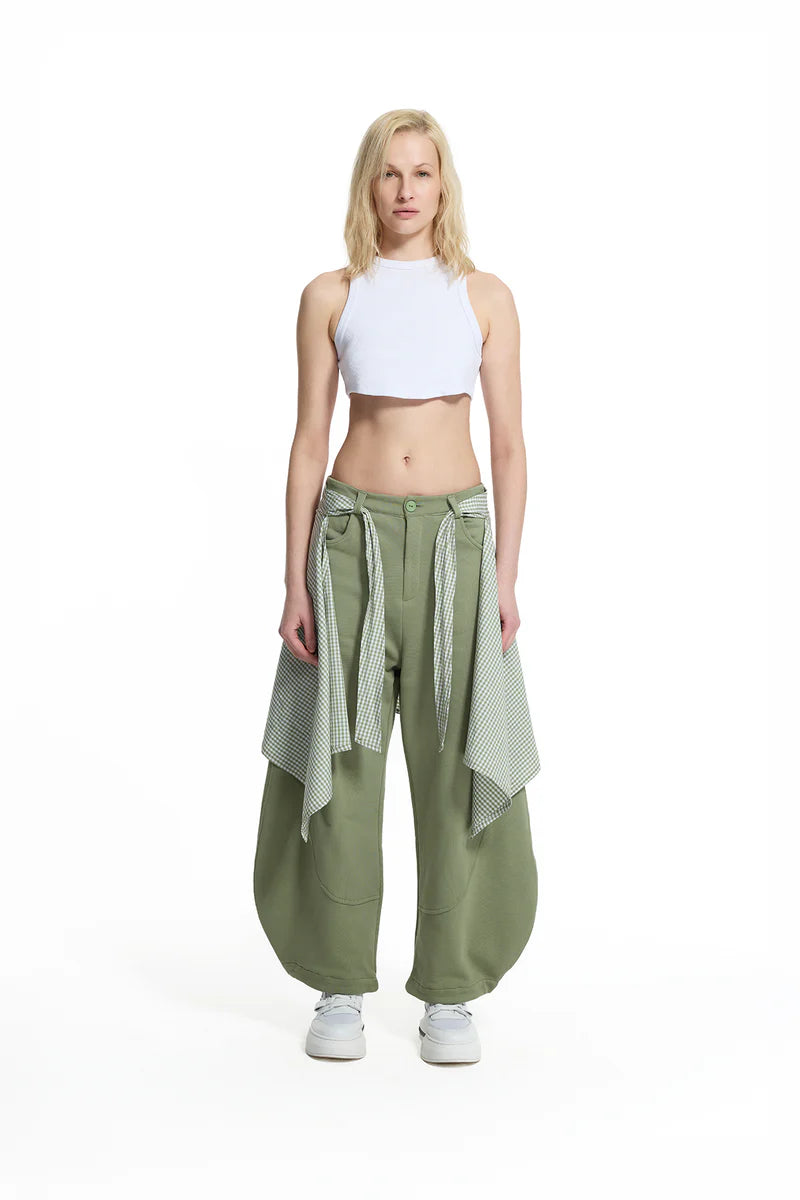 PANTALONA VDR COM EFEITO AVENTAL AO XADREZ - Carla Valente