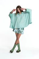 CAMISA VDR CORTE FOLGADO COM ESTAMPA NAS COSTAS - Carla Valente