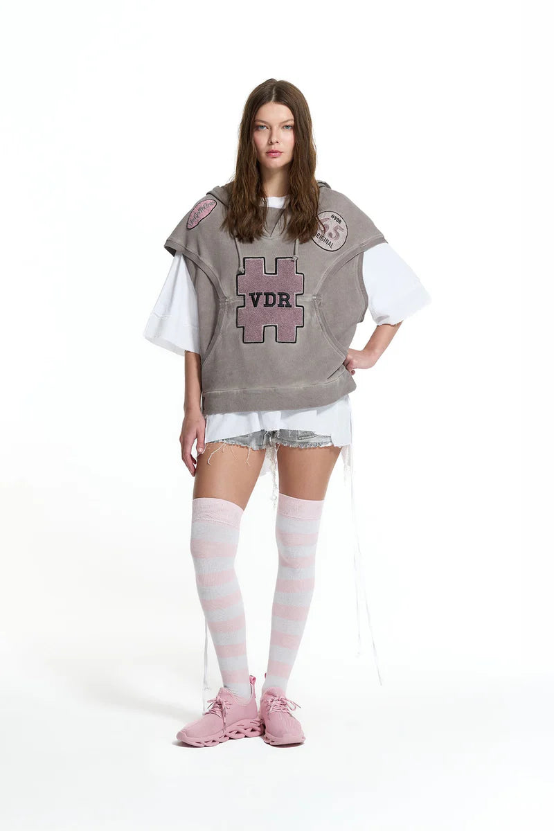 SWEATSHIR VDR SEM MANGAS COM CAPUZ E PATCHWORK - Carla Valente