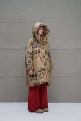 CASACO VDR LONGO OVERSIZE PADRÃO LETRAS - Carla Valente