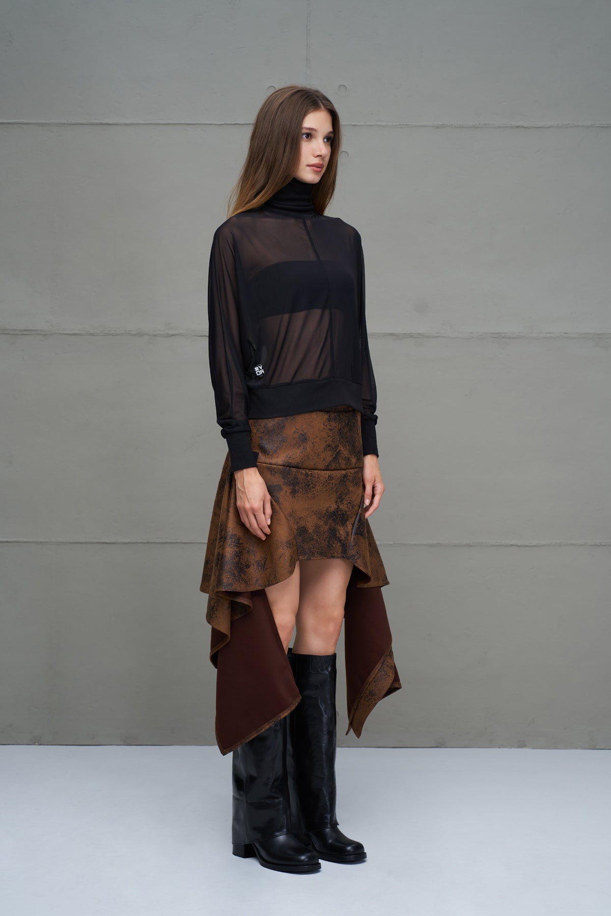 SAIA VDR ASSIMETRICA EFEITO PELE DESGASTADA - Carla Valente