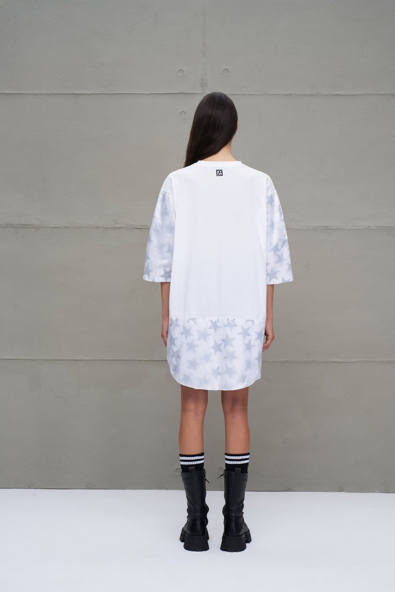 T-SHIRT VDR COM DETALHE EM CETIM ESTAMPADO - Carla Valente