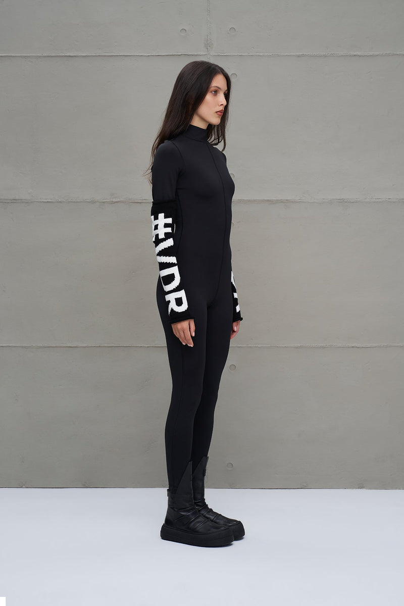 PERNEIRAS VDR BIG LETTER FW25 - Carla Valente