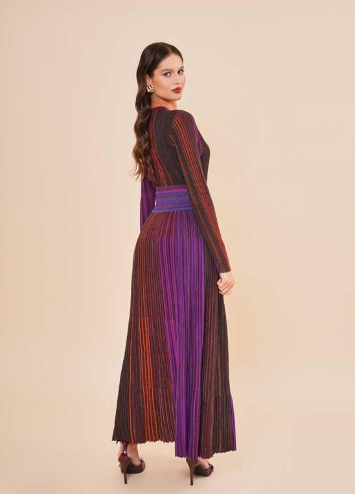 VESTIDO OTIMA LONGO DE MALHA CO DECOTE EM V MANGA COMPRIDA - Carla Valente