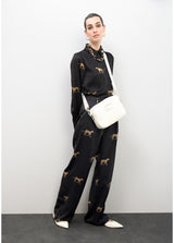 BANDOLERA LOLA CASADEMUNT PRESPONTADA COM MONOGRAMA - Carla Valente