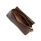 CARTEIRA BY BYBLOS FLAP CORRENTE METALICA — Chocolate — vista complementar