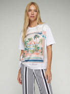 T-SHIRT VILAGALLO COM ESTAMPA DOLCE FAR NIENTE NÓ LATERAL - Carla Valente