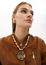 COLAR LOLA CASADMNT MEDALHÃO CARA TIGRE - Carla Valente