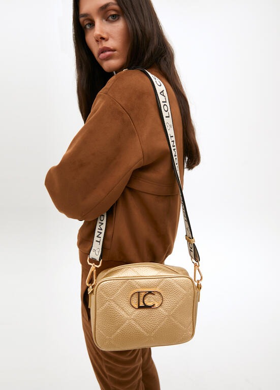 BANDOLERA LOLA CASADMNT CROSSBODY EFEITO COURO LOGO OVAL EM LOSANGO - Carla Valente