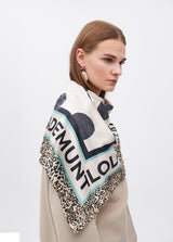 LENÇO LOLA CASADMNT COM BOLAS E LOGO EM SEDA - Carla Valente