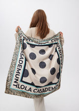 LENÇO LOLA CASADMNT COM BOLAS E LOGO EM SEDA - Carla Valente