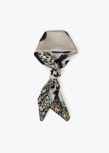 LENÇO LOLA CASADMNT COM BOLAS E LOGO EM SEDA - Carla Valente