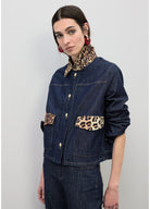 JACKET LOLA CASADEMUNT CURTA COM COLARINHO E ABA LEOPARDO - Carla Valente