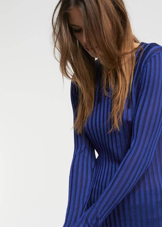 JERSEY LOLA CASDMNT GOLA REDONDA DETALHO - Carla Valente