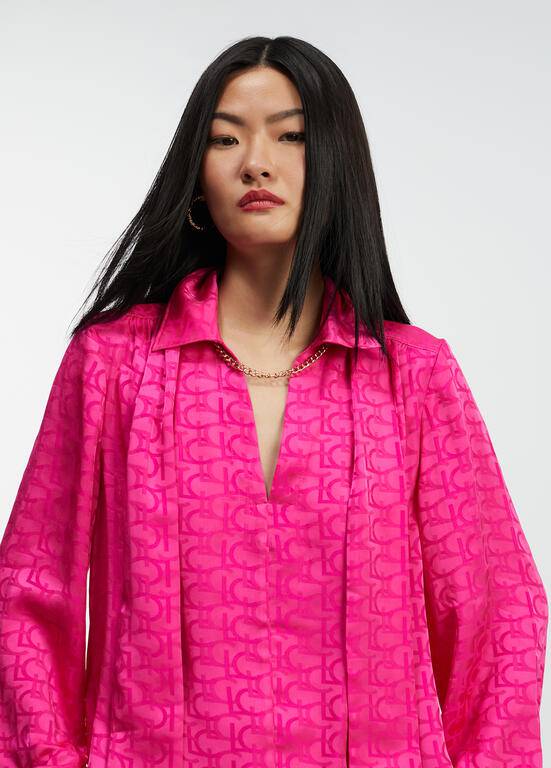 CAMISA LOLA CASADMNT C/LENÇO JACQUARD LOGO - Carla Valente