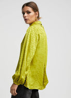 CAMISA LOLA CASADMNT C/LENÇO JACQUARD LOGO - Carla Valente
