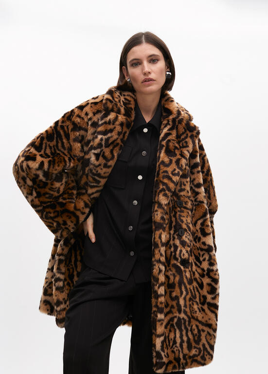 CASACO LOLA CASADMNT MIDI FAUX FUR ANML PRINT TRESPASSADO - Carla Valente