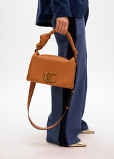 BOLSA LOLA CASADMNT CROSSBODY COM ABA E NÓ NA ALÇA - Carla Valente