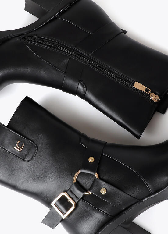 BOTA LOLA CASADMNT DE SALTO ESTILO MOTOCICLISTA - Carla Valente