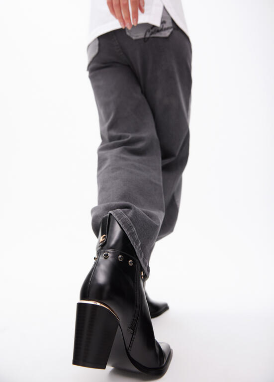 BOTIM LOLA CASADMNT COWBOY COM TACHAS - Carla Valente