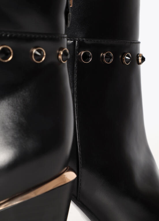 BOTIM LOLA CASADMNT COWBOY COM TACHAS - Carla Valente