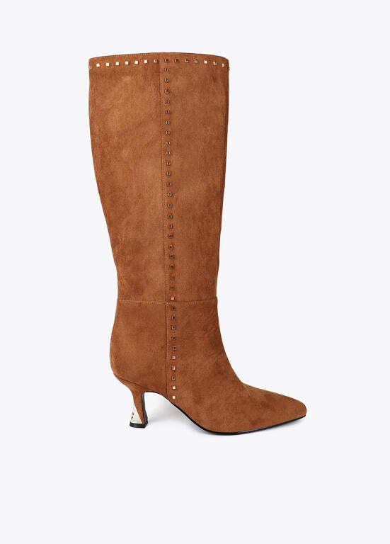 BOTA LOLA CASADMNT CANO ALTO TACÃO PERSONALIZADO E TACHAS - Carla Valente