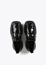 MOCASSIM LOLA CASADMNT BICO QUADRADO C/ DETALHES TACHAS - Carla Valente