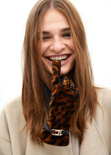 LUVA LOLA CASADMNT COM PULSEIRA LOGOTIPO OVAL - Carla Valente