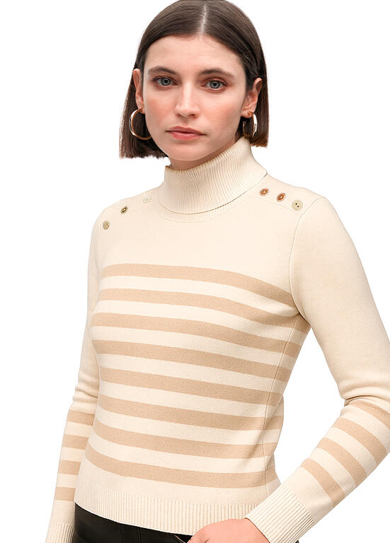 JERSEY LOLA CASADMNTRISCAS DE GOLA ALTA COM DETALHE DE BOTÃO - Carla Valente