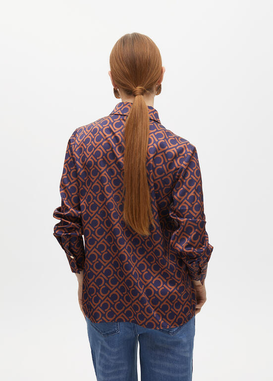 CAMISA LOLA CASADMNT ESTAMPA LOGOTIPADA EM CETIM - Carla Valente