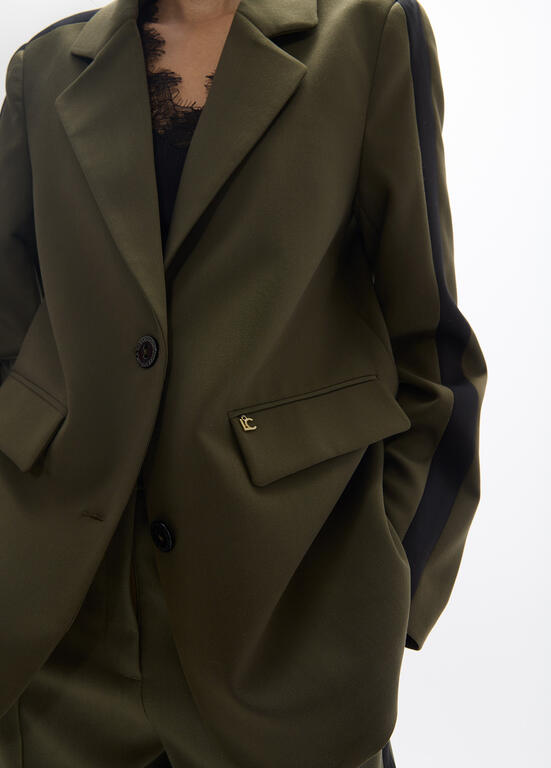 BLAZER LOLA CASADMUNT RETO DE GROSGRAIN COM ANIMAL NAS COSTAS - Carla Valente