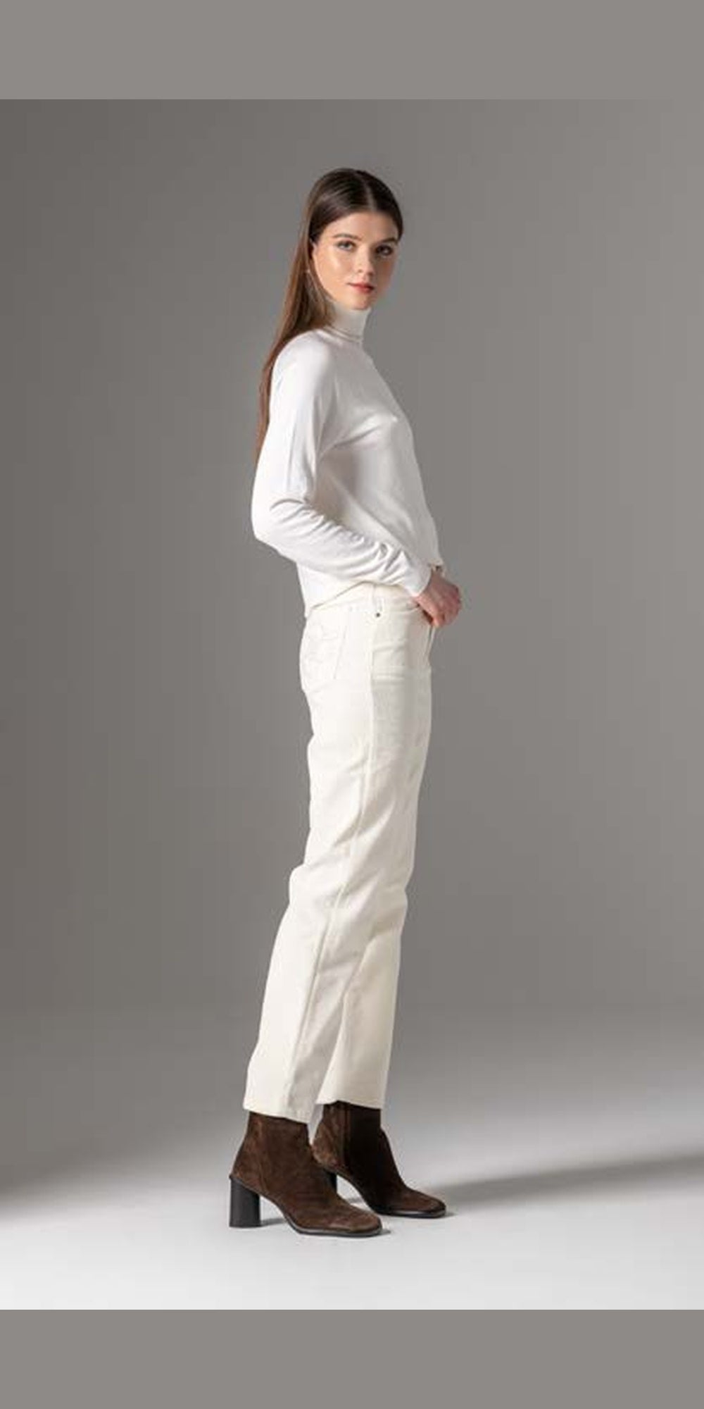 Calça LiberJeans Chino Loose Star MT - vista lateral
