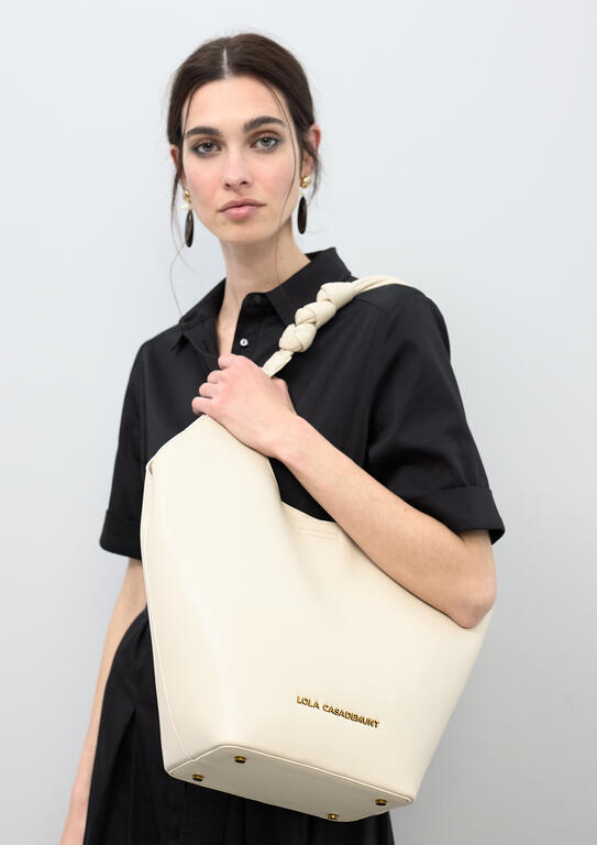 SHOPPER LOLA CASADMNT ASA NÓS - Carla Valente