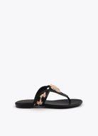SANDÁLIA LOLA CASADMNT RASA ANIMAL PRINT E APLIQUE METAL - Carla Valente