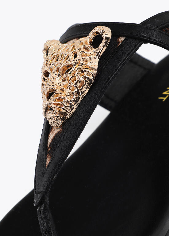 SANDÁLIA LOLA CASADMNT RASA ANIMAL PRINT E APLIQUE METAL - Carla Valente