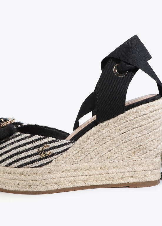 SAPATO LOLA CASADMNT CUNHA TECIDO LONA RISCA COM LAÇO - Carla Valente