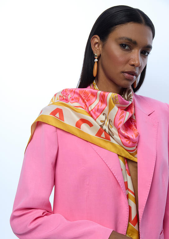LENÇO LOLA CASADMNT ACETINADO FLORAL E TIGRES - Carla Valente