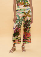 PANTALONA LOLA CASADMNT  ESTAMPADAS COM PALMEIRAS MULTICOLORIDAS - Carla Valente