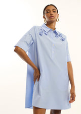 VESTIDO LOLA CASADMNT CURTO POPELIN RISCAS FLORES - Carla Valente