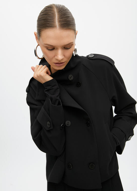 JACKET MAITE COSTA COM DETALHE PLISSADOS - Carla Valente