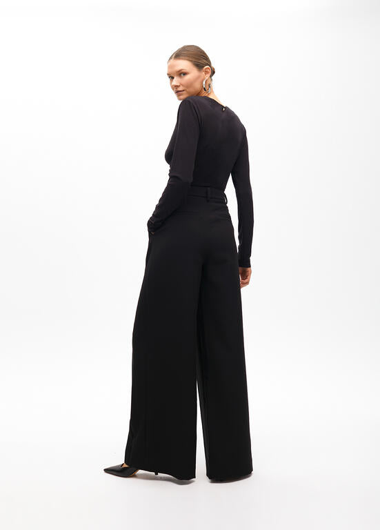 CALÇA MAITE WIDELEG COM PREGAS - Carla Valente