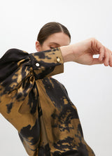 BLUSA MAITE ESTAMPADA COM MANGA ASSIMÉTRICA - Carla Valente