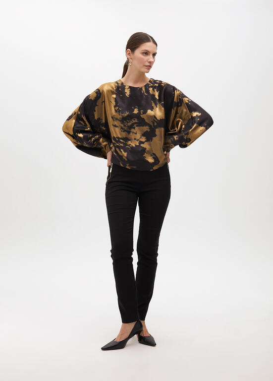 BLUSA MAITE ESTAMPADA COM MANGA ASSIMÉTRICA - Carla Valente