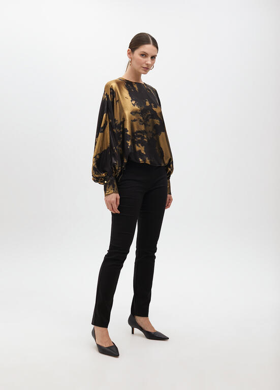 BLUSA MAITE ESTAMPADA COM MANGA ASSIMÉTRICA - Carla Valente