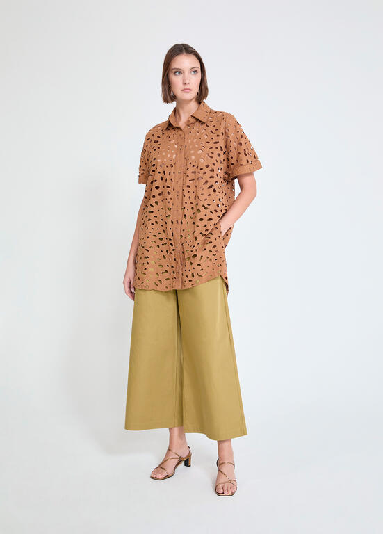 CAMISA MAITE RETA PERFURADOS BORDADOS - Carla Valente