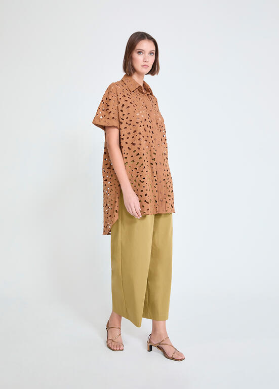 CAMISA MAITE RETA PERFURADOS BORDADOS - Carla Valente